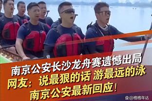 国足赛后迅速冲上热搜第一，黄健翔：足球世界第一运动，不服不行